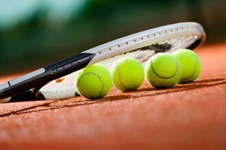 Tennis Pöllauberg_Racket with balls_Eastern Styria | ©  Fotolia