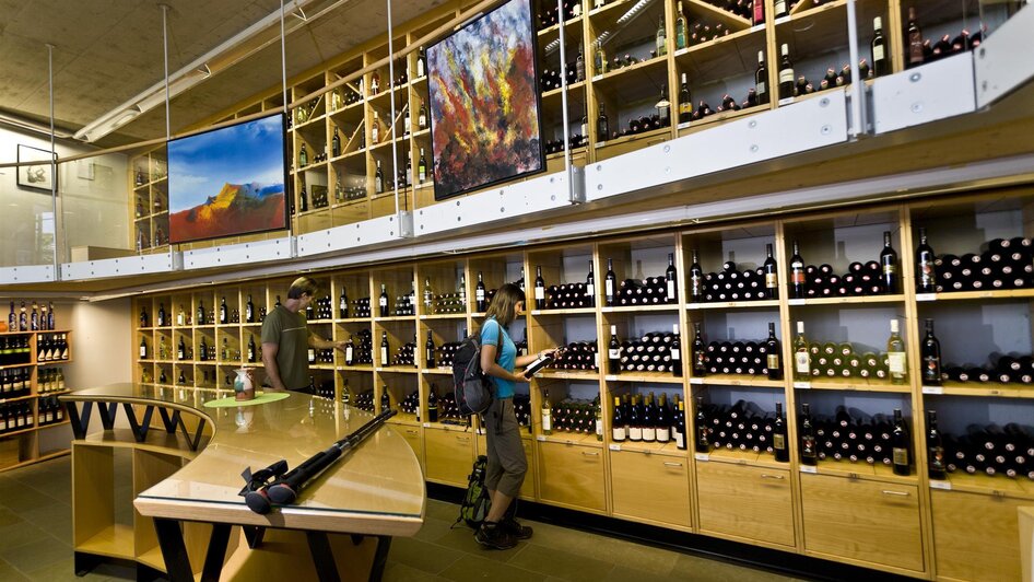 Vinothek Steiermark_Innenraum | © Leo Himsl