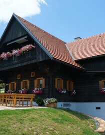 Sonnenterrasse vor dem Haus, Kastanienhof Klug | © Schilcherland Steiermark | Markus Trinkel/ trimaks photography | © Schilcherland Steiermark