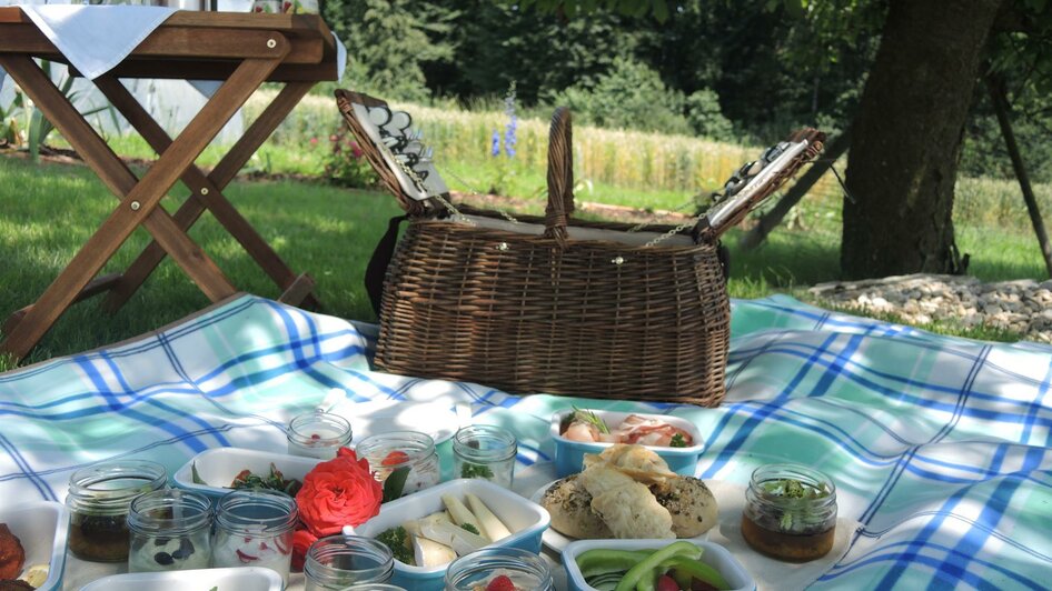 Picknick Decke Weingarten Kapper | © The Schubidu Quartett