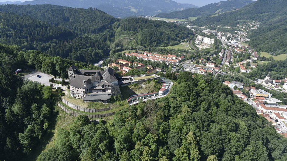 Luftbild Burg Oberkapfenberg | © Stadtgemeinde Kapfenberg