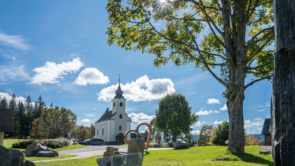 Geopark Glashütten mit Blick auf Kirche | © TV Südsteiermark