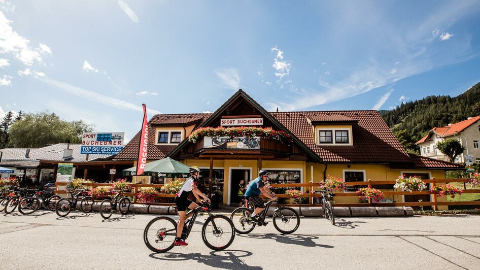 Sport Buchebner im Sommer