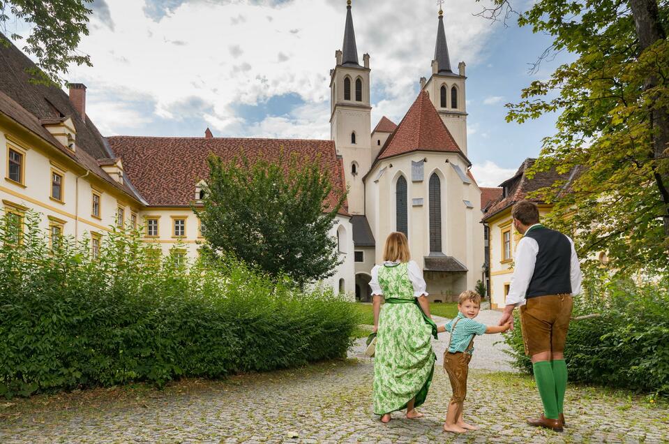 Stift Göss - Impression #1 | © @erzbergleoben