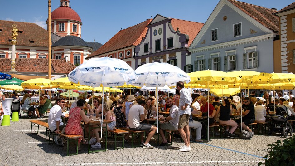 Blick zum Rathaus_Pöllau_Oststeiermark | © ©Hans Zugschwert