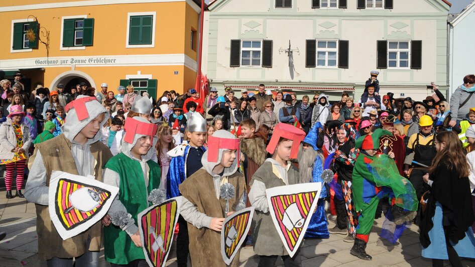 Schulklasse als Ritter | © Ullrich