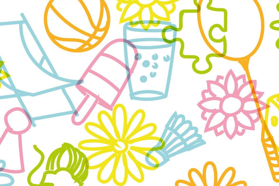 Sommerutensilien wie Liegestuhl, Wasserglas, Eislutscher, Blumen, Federballschläger als Grafik in hellen Sommerfarben auf weißem Grund.  | © Desing Taska