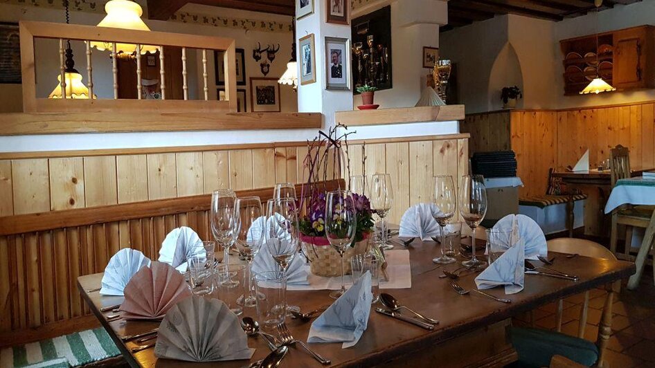 Gasthof Berndl, Altaussee, Tisch | © Stephanie Bor