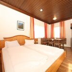 Photo of ap/combined living-bed-room/shower, WC