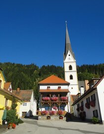 Dorfplatz - ruhig und idyllisch! | © Astrid Petzl | © Astrid Petzl