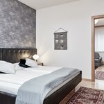 Photo of Junior suite, separate toilet and shower/bathtub, 2 bed rooms