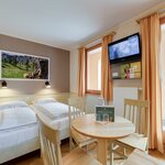 Bild von Vierbettzimmer, Dusche, WC | © JUFA Hotel Veitsch