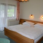 Photo of double room with shower, WC
