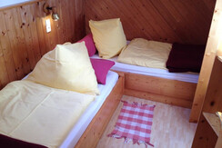 Schlafzimmer/Bedroom