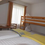 Photo of room with 4 beds-shower or bath tub, WC