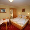 Photo of double room with shower, WC
