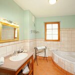 Photo of Double room, bath, toilet, south | © Genießerhotel Sattlerhof