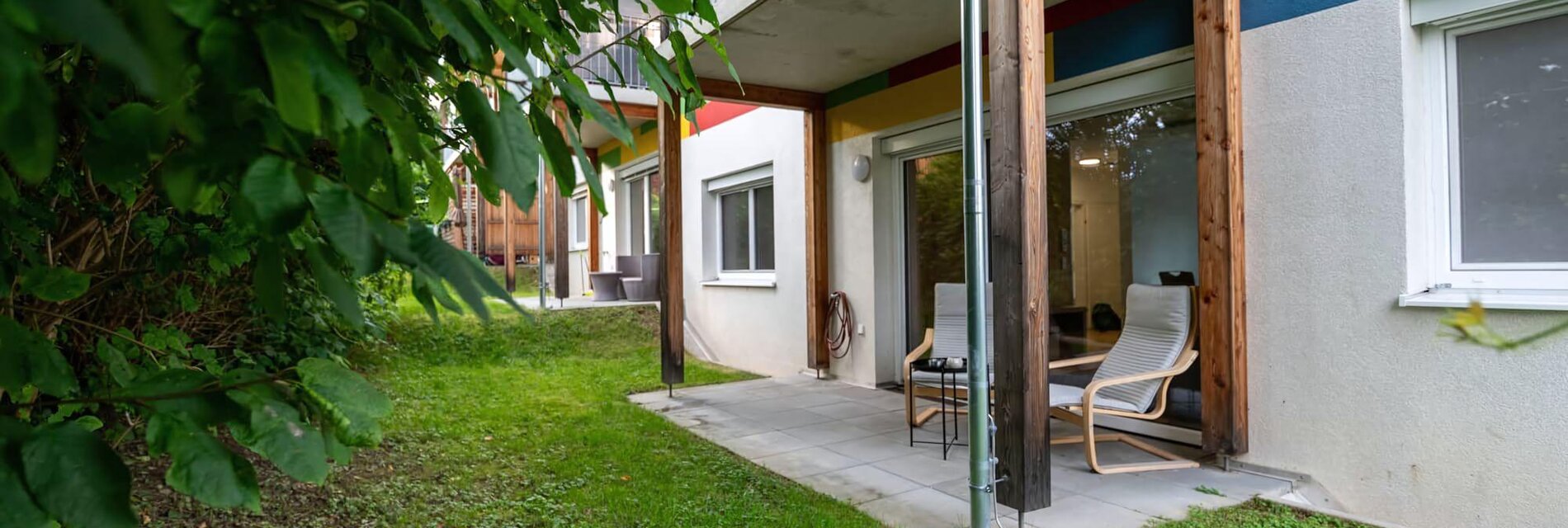 Apartments teilweise mit Grünfläche