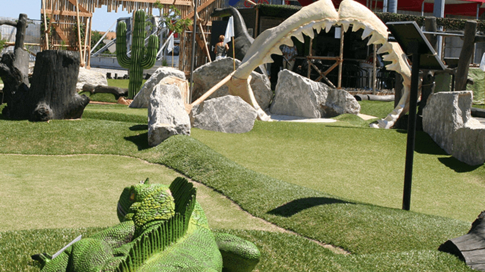 Abenteuer Minigolf Center West | © Center West