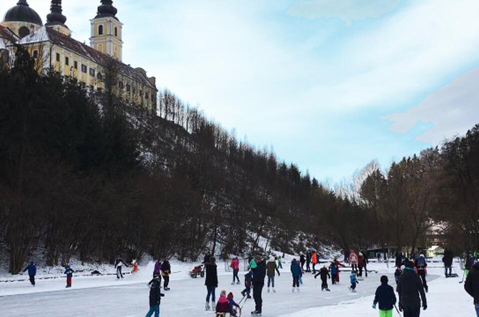 Ice skating in Mariatrost - Impression #1