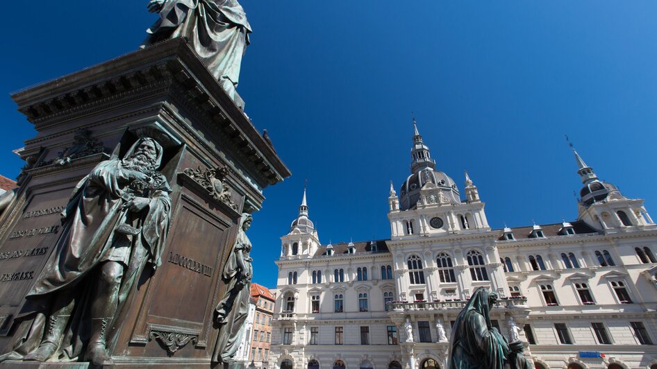 Hauptplatz und Rathaus Graz | © Graz Tourismus - Harry Schiffer