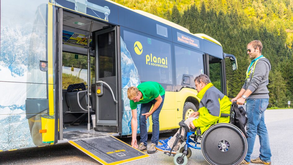 Barrier-free boarding of the public buses.