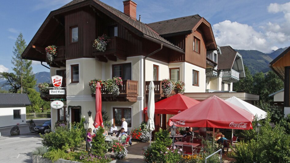 Dorf Café - Hausfoto Sommer