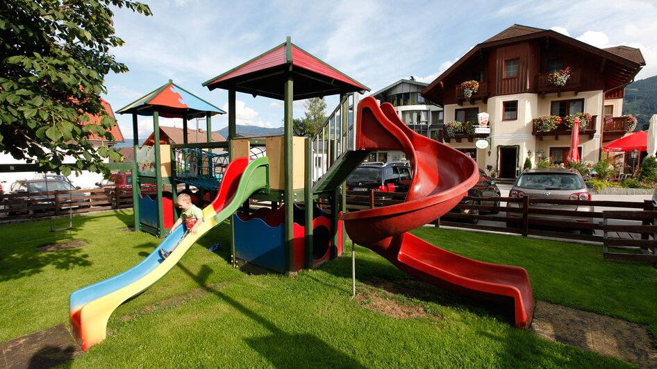 Dorf Café - Kinderspielplatz