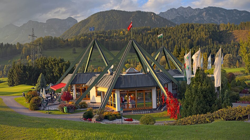 Golfplatz Schladming-Dachstei - Clubhaus | © GCC Schladming-Dachstein by Cherlias