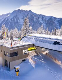 Das Panoramadeck auf der Bergstation der neuen Lärchkogelbahn | © Johannes Absenger