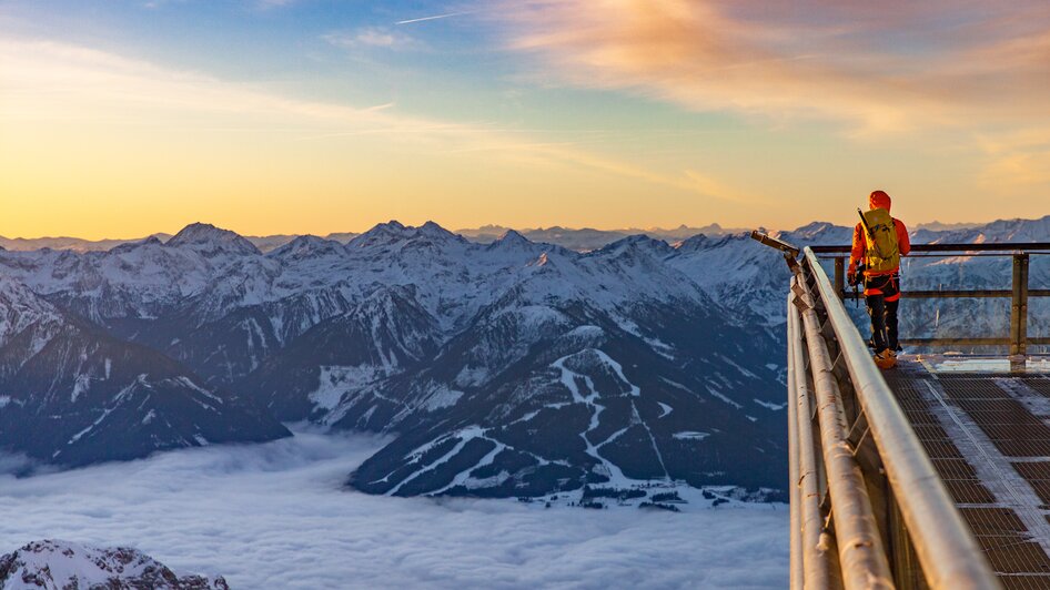 Ausblicksplattform am Dachstein zum Sonnenaufgang